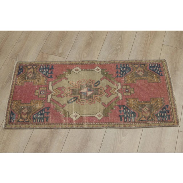 Traditional 1970s Turkish Vintage Geometric Wool Oushak Doormat Rug For Sale - Image 3 of 9