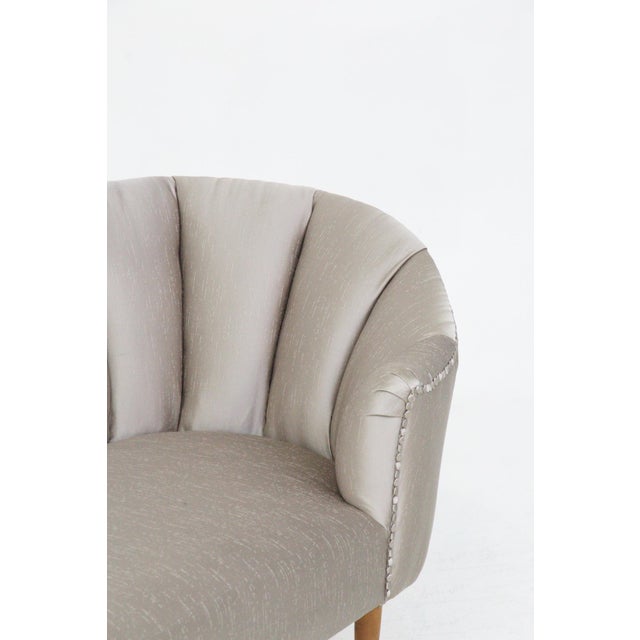 Mid-Century Grey Silk Satin Dormeuse attributed to Gio Ponti, 1950s For Sale - Image 11 of 15