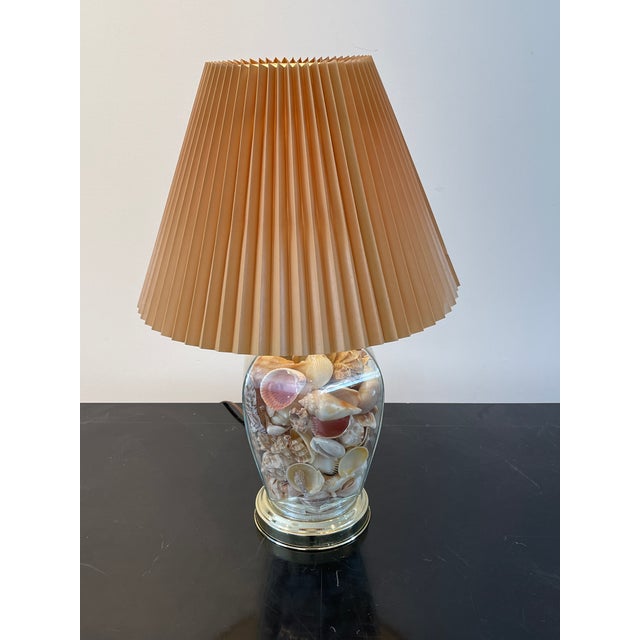 1980s Vintage Coastal Glass Ginger Jar Shell Lamp For Sale - Image 5 of 7