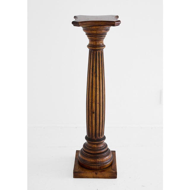 Early 20th Century Walnut Fluted Column Pedestal or Plant Stand, c.1940 For Sale - Image 12 of 16
