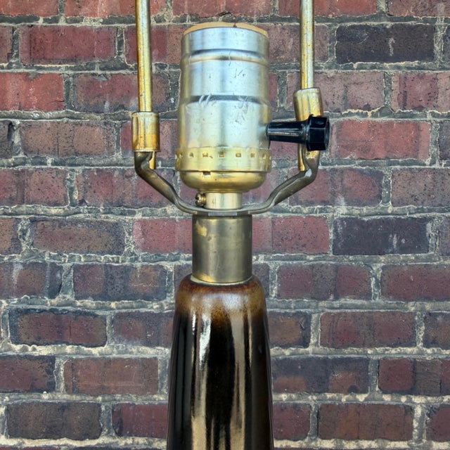 1960s Mid-Century Modern Lotte and Gunnar Bostlund Danish Brown Ceramic Table Lamp For Sale - Image 12 of 12