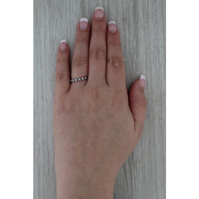 Vera Wang Vera Wang Love 0.29ctw Sapphire Diamond Band 14k Gold Stackable Wedding Ring, Size 6.5 For Sale - Image 4 of 9