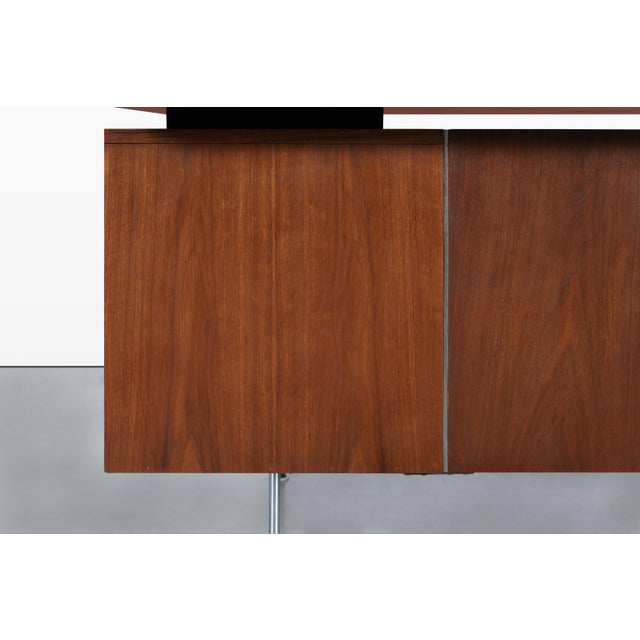 Mid-Century Modern Walnut Executive Desk Styled After Florence Knoll, 1960s For Sale - Image 13 of 14