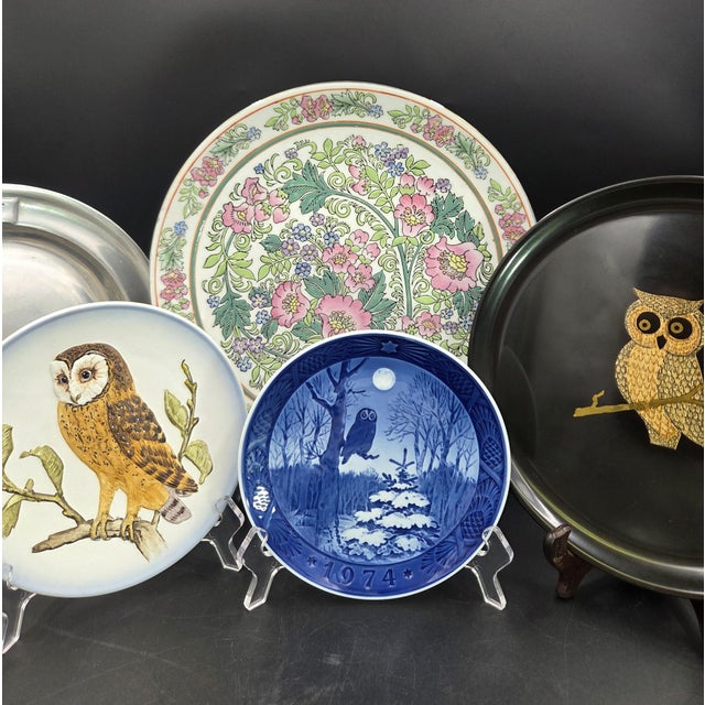 Mid-Century Couroc of Monterey California Hand-Inlaid Owl Round Black Serving Tray For Sale - Image 18 of 18