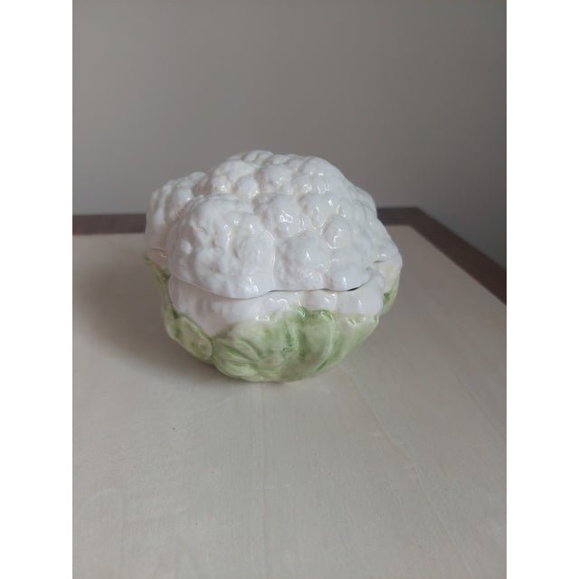 Shabby Chic Late 20th Century Cauliflower Tromp l'Oiel Single Serve Covered Soup Bowl For Sale - Image 3 of 7