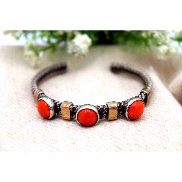 Vintage Gold Bracelet and Paw, in Worn conditions. Designed 1980 to 1989