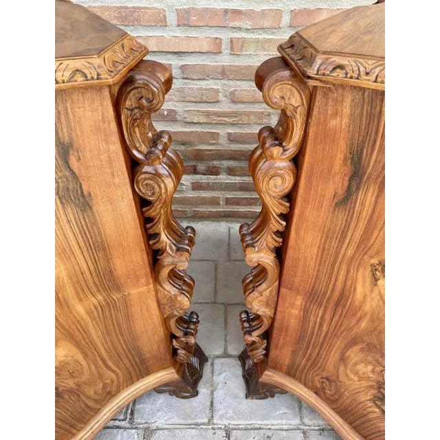 Wood Early 20th Century Italian Burl Walnut and Fruitwood Bedside Commodes, Set of 2 For Sale - Image 7 of 14