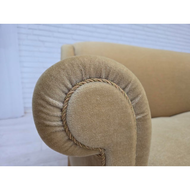 Green Danish Oak Three-Seater Sofa with Velour Upholstery, 1970s For Sale - Image 8 of 18
