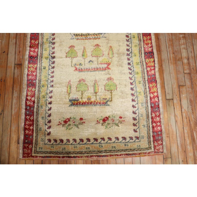 Angora Oushak Prayer Rug rug no.j3748 For Sale In New York - Image 6 of 6