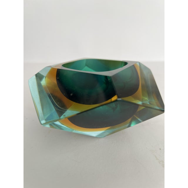 1960s Vintage Faceted Sommerso Murano Glass Block Bowl, 1960s For Sale - Image 5 of 10
