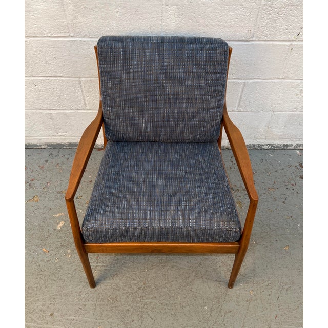 Mid-Century Modern Sculptural Walnut Lounge Chair For Sale - Image 4 of 15