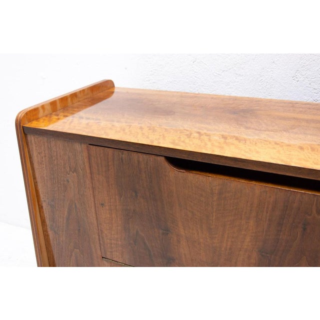 Mid-Century Modern Walnut Dressser attributed to František Jirák for Tatra, Czechoslovakia, 1960s For Sale - Image 11 of 18