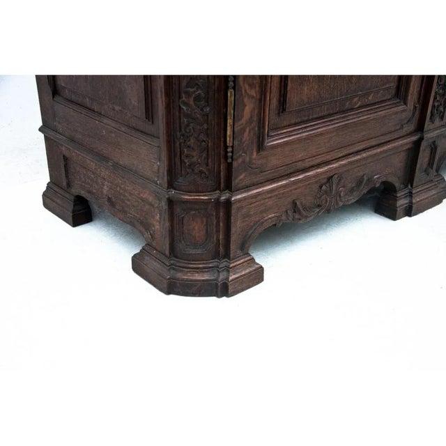 Oak chest of drawers, France, around 1920. Very good condition. dimensions height 103 cm width 192 cm depth 68 cm