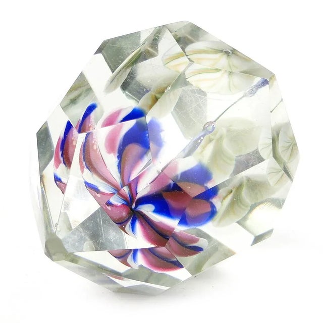 Crystal Paperweight, Germany, 1890s, in Very Good conditions. Designed 1890 to 1919