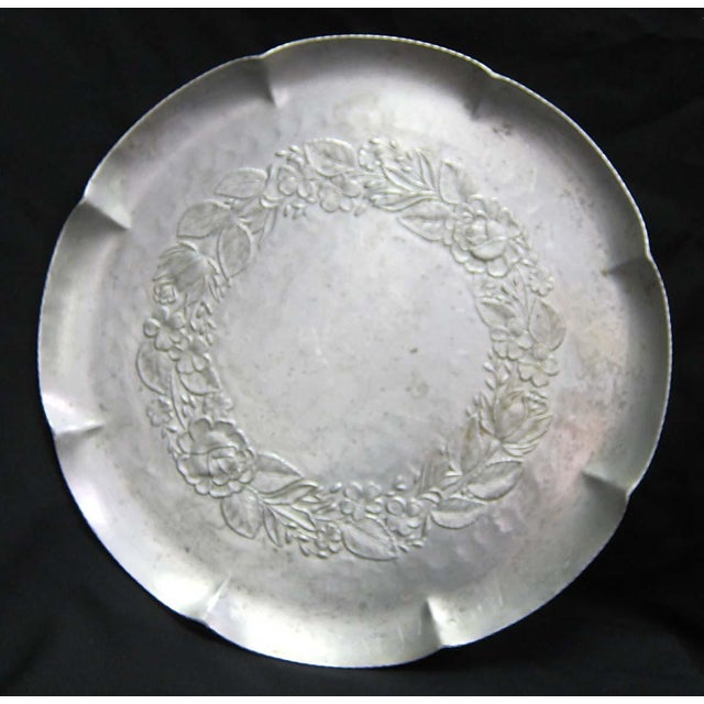 Made by the Everlast Metal Products Corporation of New York City. Very good used condition with light wear. One available....