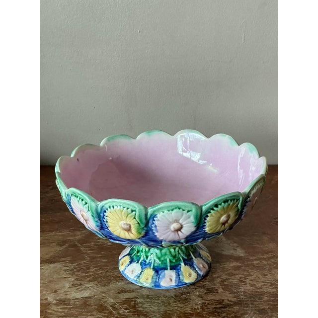 Early 20th Century Vintage Regency Smith and Hill Footed Majolica Bowl For Sale - Image 5 of 7