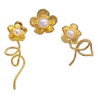 Daisies Bouquet Trio Earrings For Sale