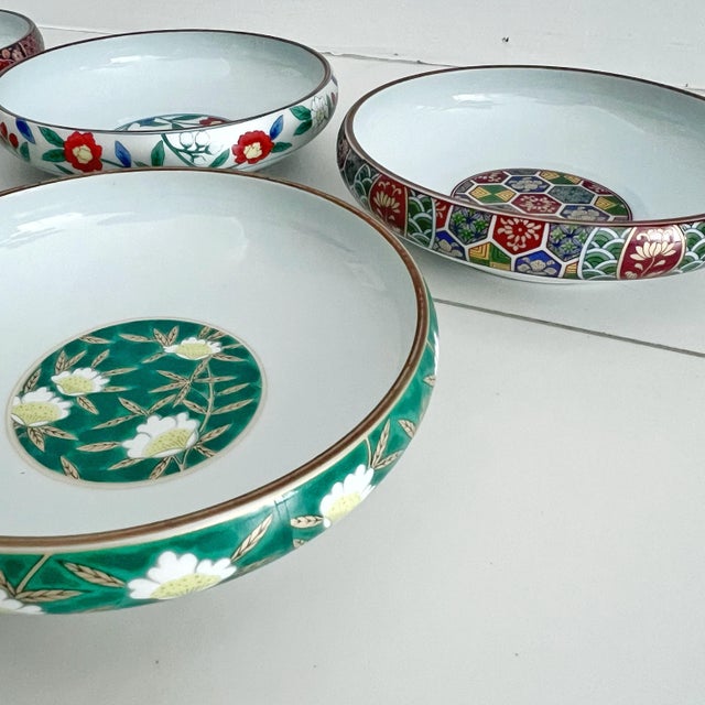 Japanese Colorful Medium Bowls From Japan Arita Ware Gozan Kiln Floral Nature - Set of 5 For Sale - Image 10 of 12