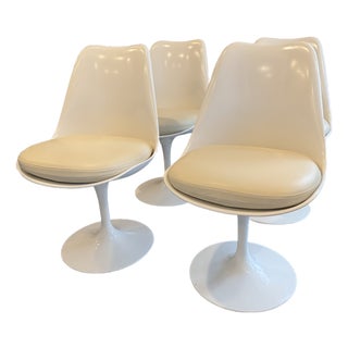 Saarinen Tulip Side Chairs in Ivory Volo Leather - Set of 4 For Sale