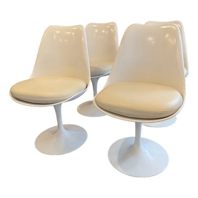 Saarinen Tulip Side Chairs in Ivory Volo Leather - Set of 4 For Sale