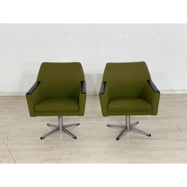 Mid-Century Green Swivel Armchair For Sale - Image 10 of 11