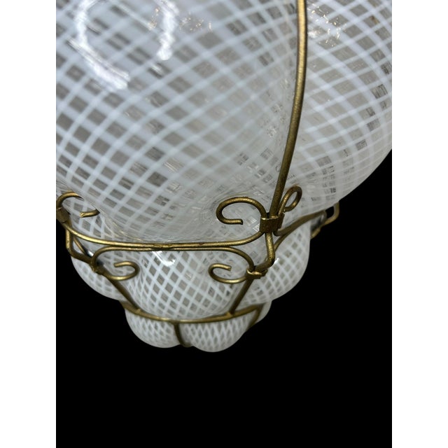 Mid-Century Modern Pair of Caged Venetian Lantern in Murano Reticello Glass, 1940s For Sale - Image 3 of 12