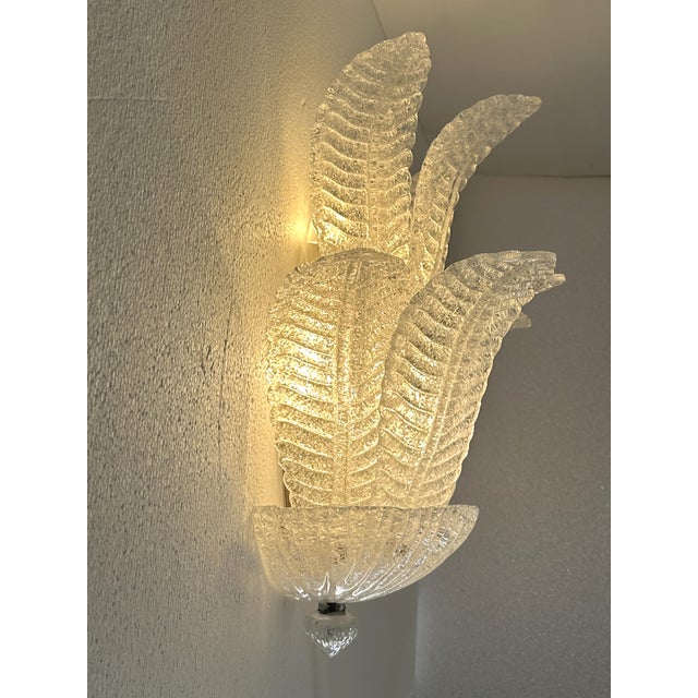 2020s Venetian Transparent “Graniglia” Leaves” Murano Glass Wall Sconce by Simoeng For Sale - Image 5 of 7
