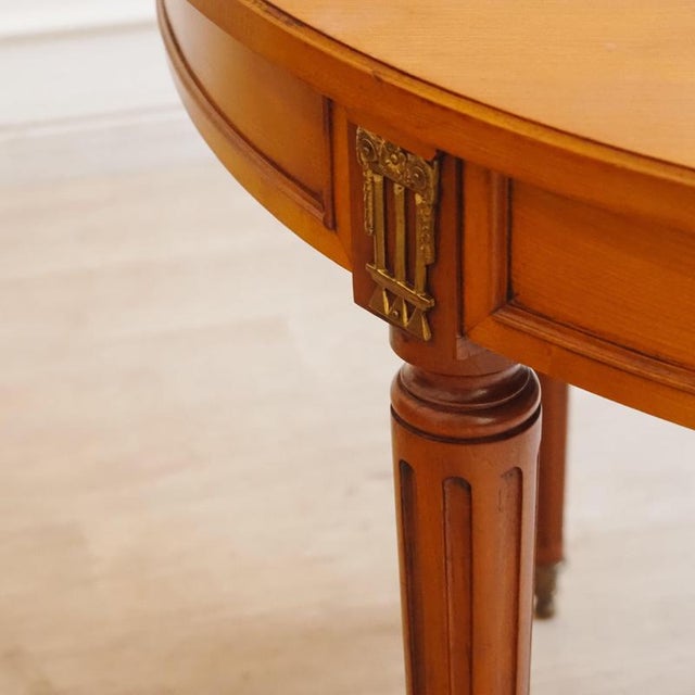 Antique Louis XVI Round Cherrywood Dining Table, 19th Century For Sale - Image 5 of 13