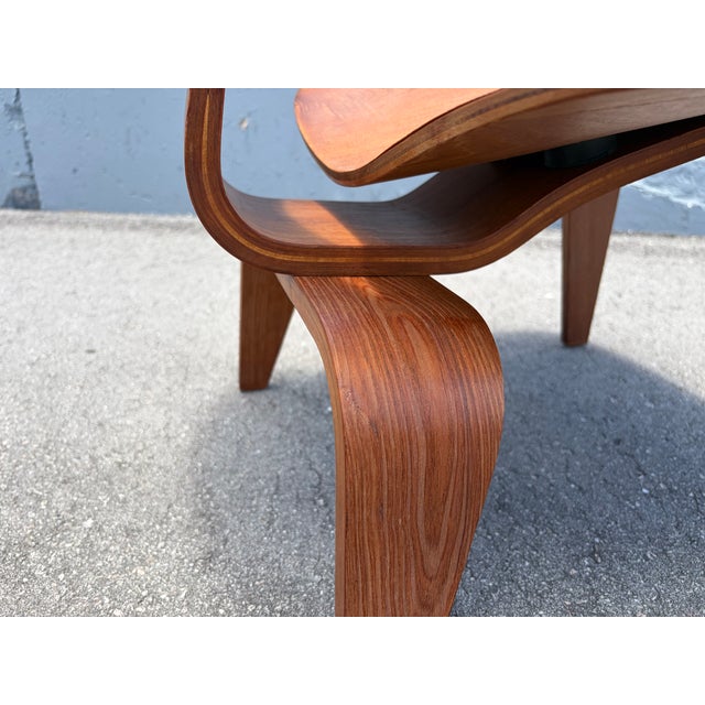 1940s Charles and Ray Eames for Herman Miller Early LCW Chair For Sale - Image 9 of 16