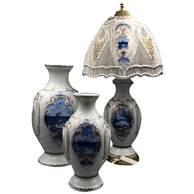 Porcelain Lamp with Vases in Reticulated Porcelain from Klausenburg, 1980s, Set of 3 For Sale