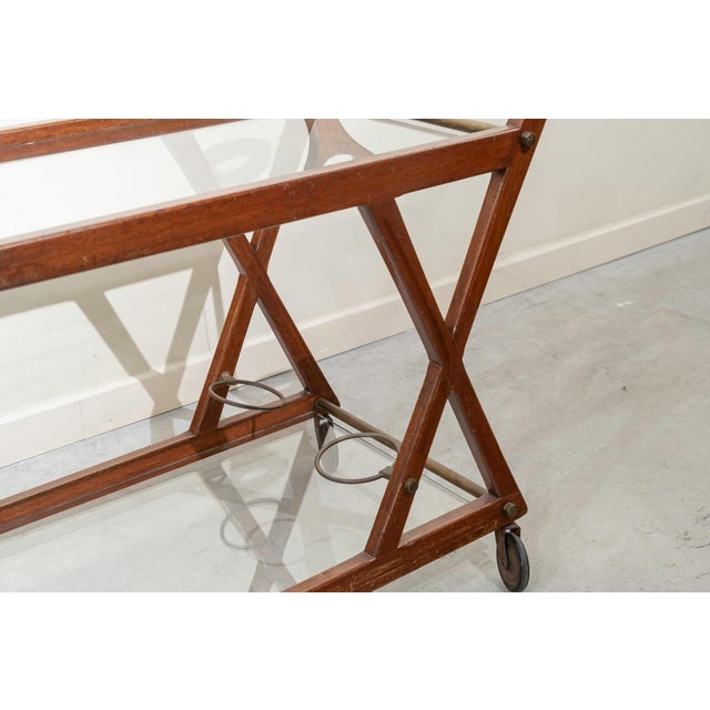 Mid-Century Modern Italian Serving Trolley in Brass and Glass, 1950s For Sale - Image 3 of 8