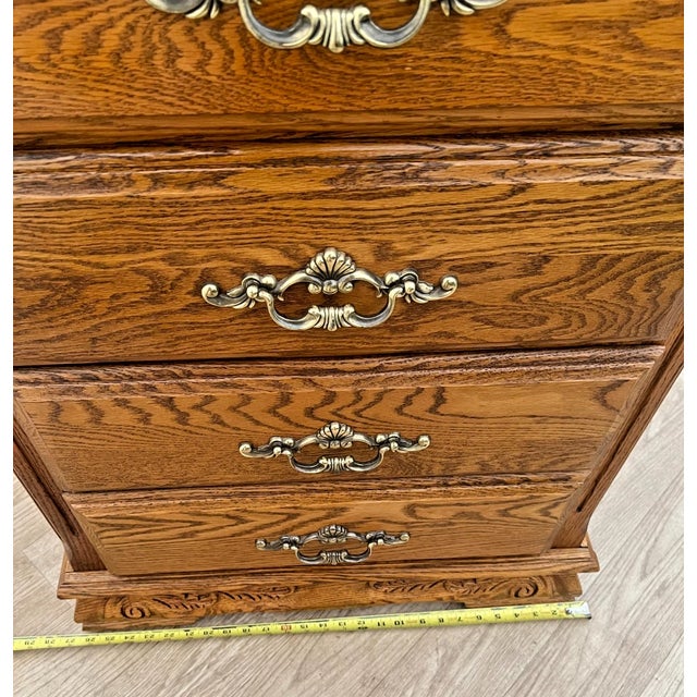 1990s Oakwood Interiors Lingerie Dresser Chest Seven Cedar Drawers Locking Top Drawer For Sale - Image 11 of 13