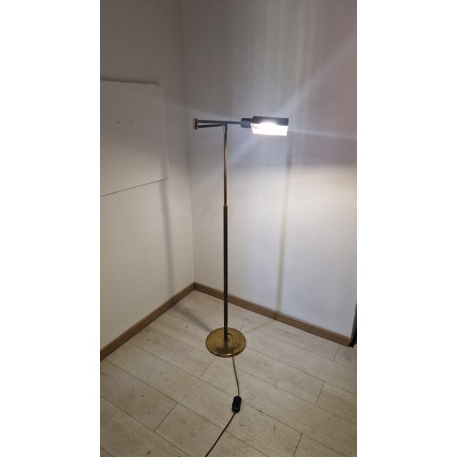 Telescopic Floor Lamp for Reading in Brass, 1960s, in Good conditions. Designed 1960 to 1969 European Plug (up to...
