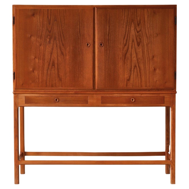 Danish Modern Cabinet in Elm and Pinewood attributed to Børge Mogensen for FDB, 1940s, Set of 2 For Sale