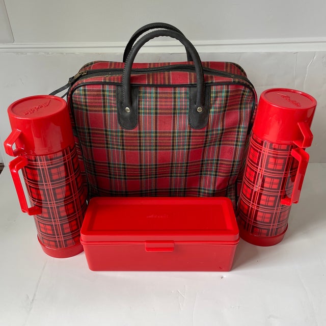 Vintage Aladdin Thermos Bottle And Bag Set, Plaid. This set was an estate sale find and is in fantastic shape. It contains...