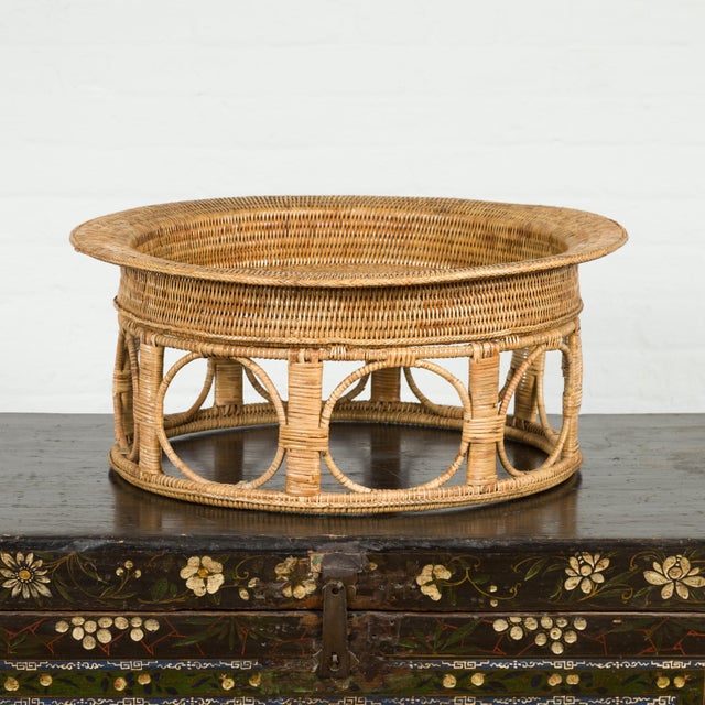 Northern Thai Vintage Woven Rattan Khantok Tray For Sale - Image 4 of 12