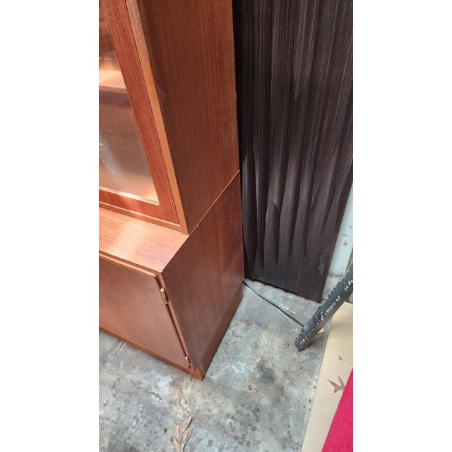 Mid 20th Century Poul Hundevad Danish Mid-Century Teak Bookcase Cabinet For Sale In Philadelphia - Image 6 of 10