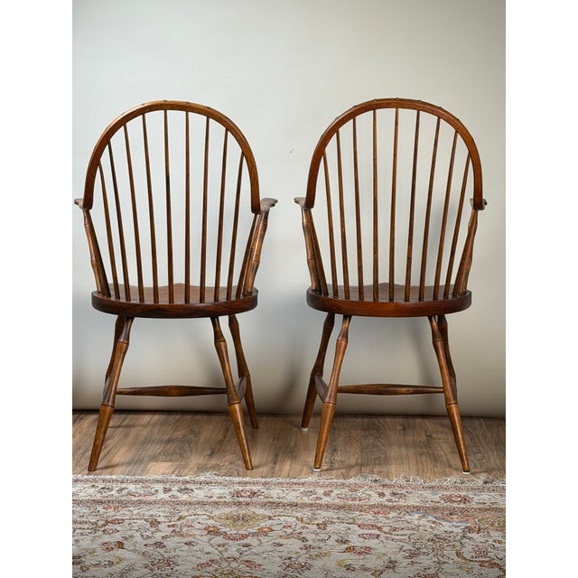 Pair of Signed l.e. Partridge Connecticut Bench-Made Continuous-Arm Windsor Chairs, C. 1960s For Sale - Image 4 of 10