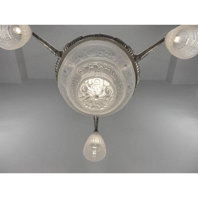 Verreries des Hanots Cherrier & Besnus & Hanots French Art Deco Chandelier 1930s - Stepped Glass & Nickel For Sale - Image 4 of 12
