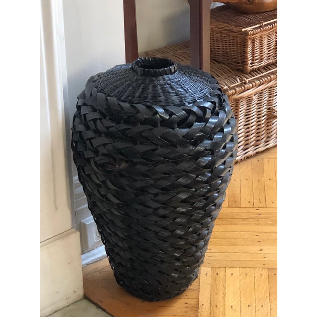 Late 20th Century Vintage Black Lacquered Rattan Floor Basket Vase For Sale - Image 5 of 12