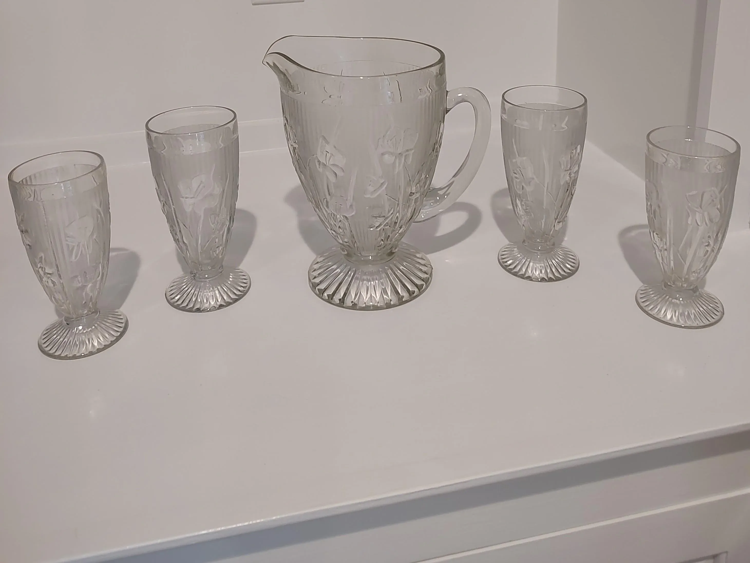 Vintage Jeannette Glass Iris & Herringbone Pattern Pitcher and 4