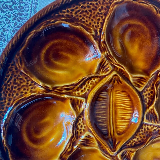 Vintage French Majolica Oyster Service from Saint-Clément, 1960s, Set of 7 For Sale - Image 6 of 10