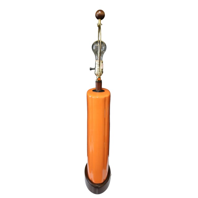Mid-Century Modern Late 20th Century Robert Abbey Orange Ceramic Table Lamp With Wooden Base and Finial For Sale - Image 3 of 11