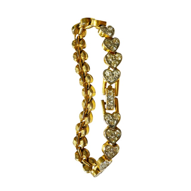 1960s Vintage Gold Tone Pave Rhinestone Heart Tennis Bracelet For Sale - Image 5 of 8