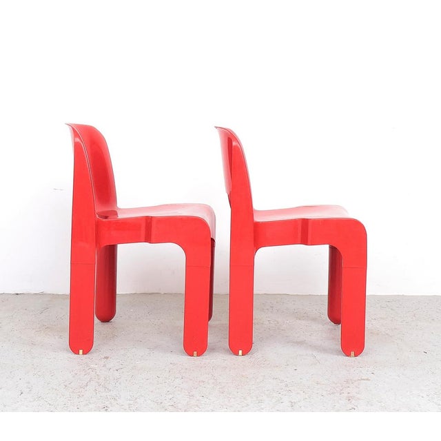 Kartell Vintage Universal Chairs in Red by Joe Colombo for Kartell, 1960s, Set of 2 For Sale - Image 4 of 15