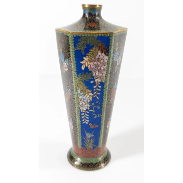 20th Century Japanese Cloisonne Enamel Faceted Vase With Dragon and Wisteria For Sale In New York - Image 6 of 9