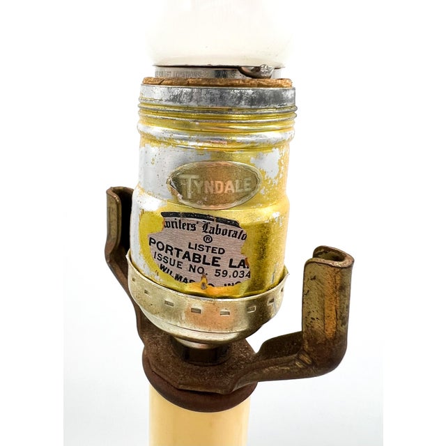 Metal Vintage Floral Tole Table Lamp With Marble Base - Hollywood Regency, Cottagecore, Italian Style For Sale - Image 7 of 13