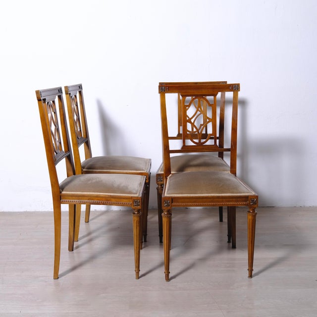 1950s Louis XVI Chairs in Walnut, Italy, 1950s, Set of 4 For Sale - Image 5 of 16