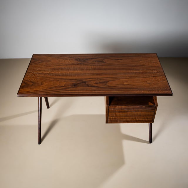 Mid-20th Century Desk, Italy For Sale - Image 9 of 9