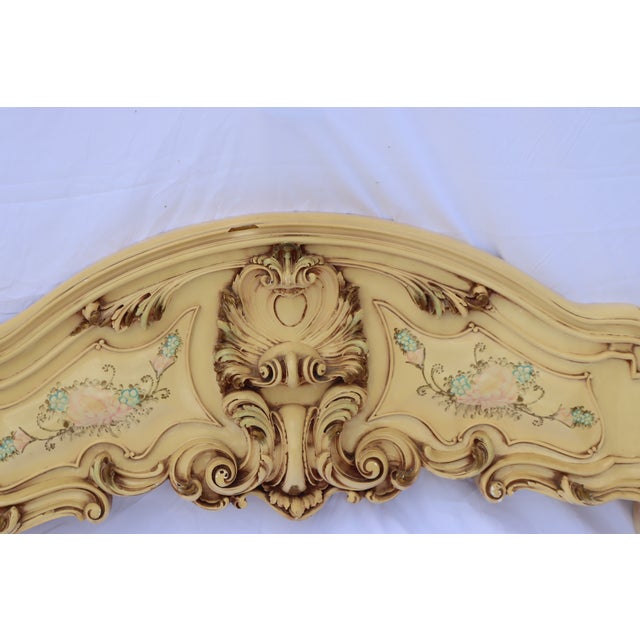 1970s Italian Antique Rococo Baroque Queen Size Headboard and Foot Board For Sale - Image 13 of 17
